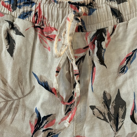 Briggs linen blend pants. Pretty blue and pink leaf print. Summer staple! - Picture 2 of 6